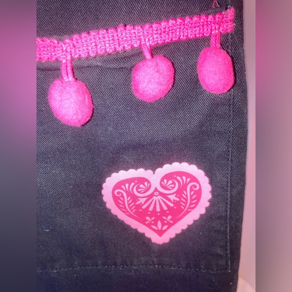 BBQ APRON SKELETON RIBCAGE SUGAR SKULLS FRONT POCKETS SIZE ADJUSTABLE GUC - Picture 7 of 11